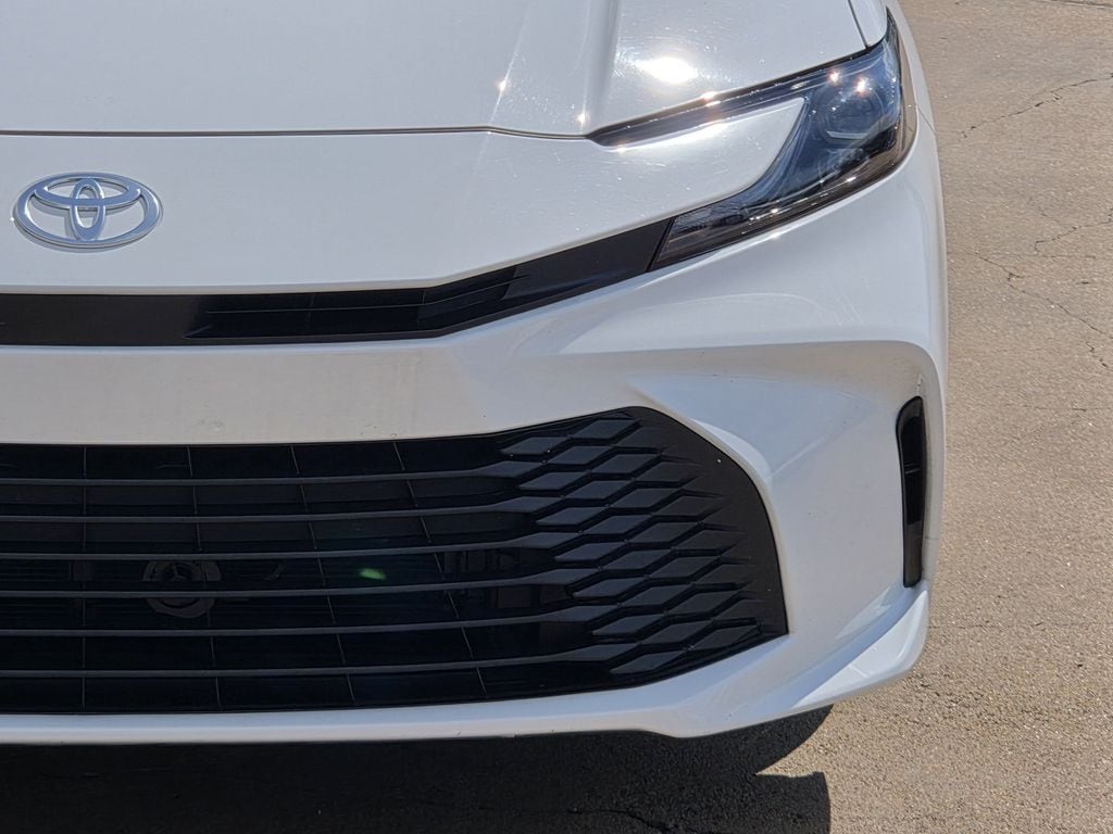 Used 2026 Ice Toyota LE image 4