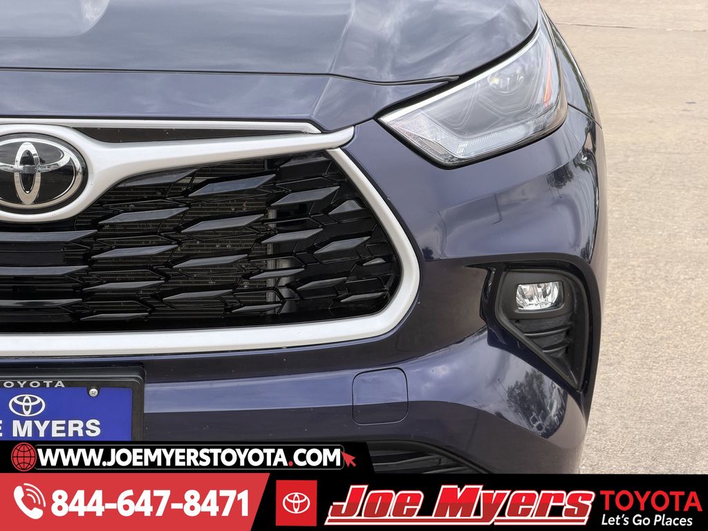 Used 2025 Blueprint Toyota LE image 4