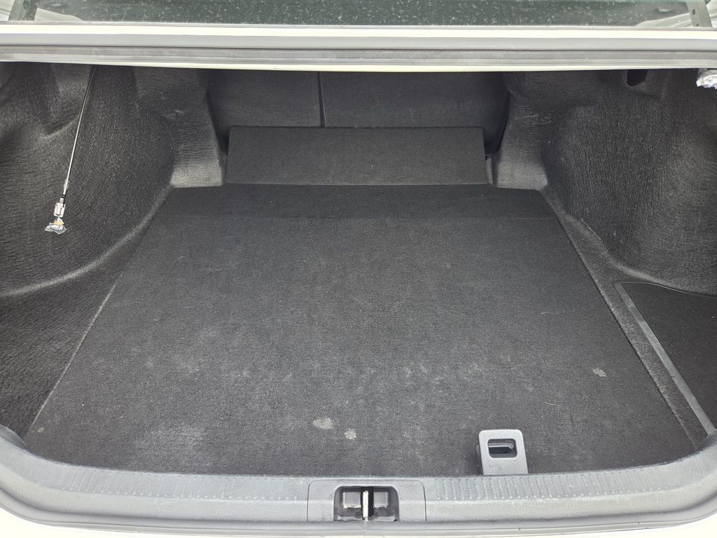 Used 2025 Ice Toyota SE image 30