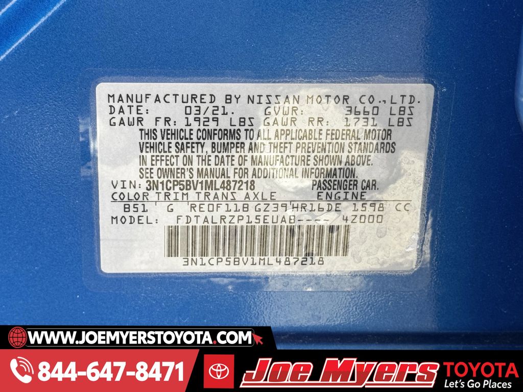 Used 2021 Electric Blue Metallic Nissan S image 31