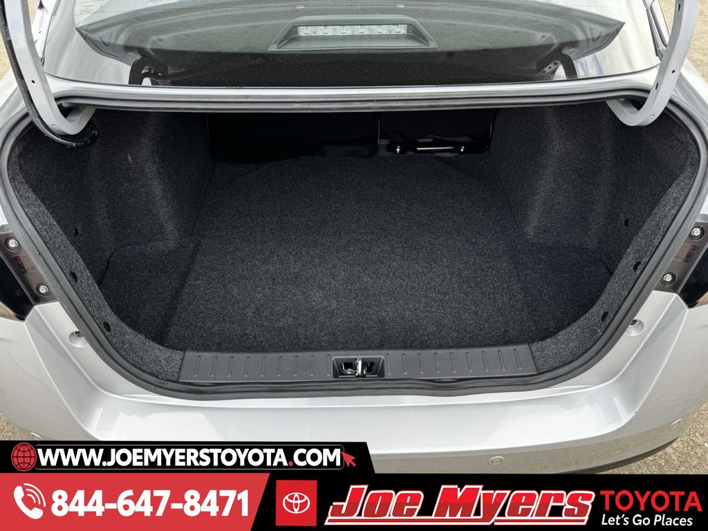 Used 2025 Brilliant Silver Metallic Nissan 1.6 SV image 29