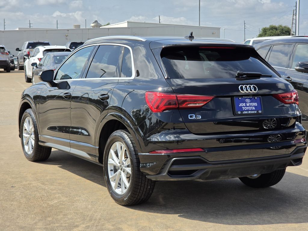 Used 2025 Mythos Black Metallic Audi Premium image 7