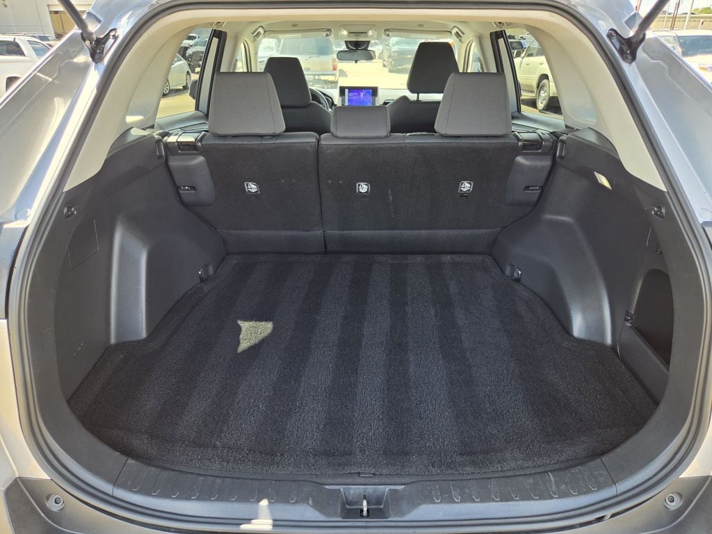 Used 2025 Silver Sky Metallic Toyota XLE image 30