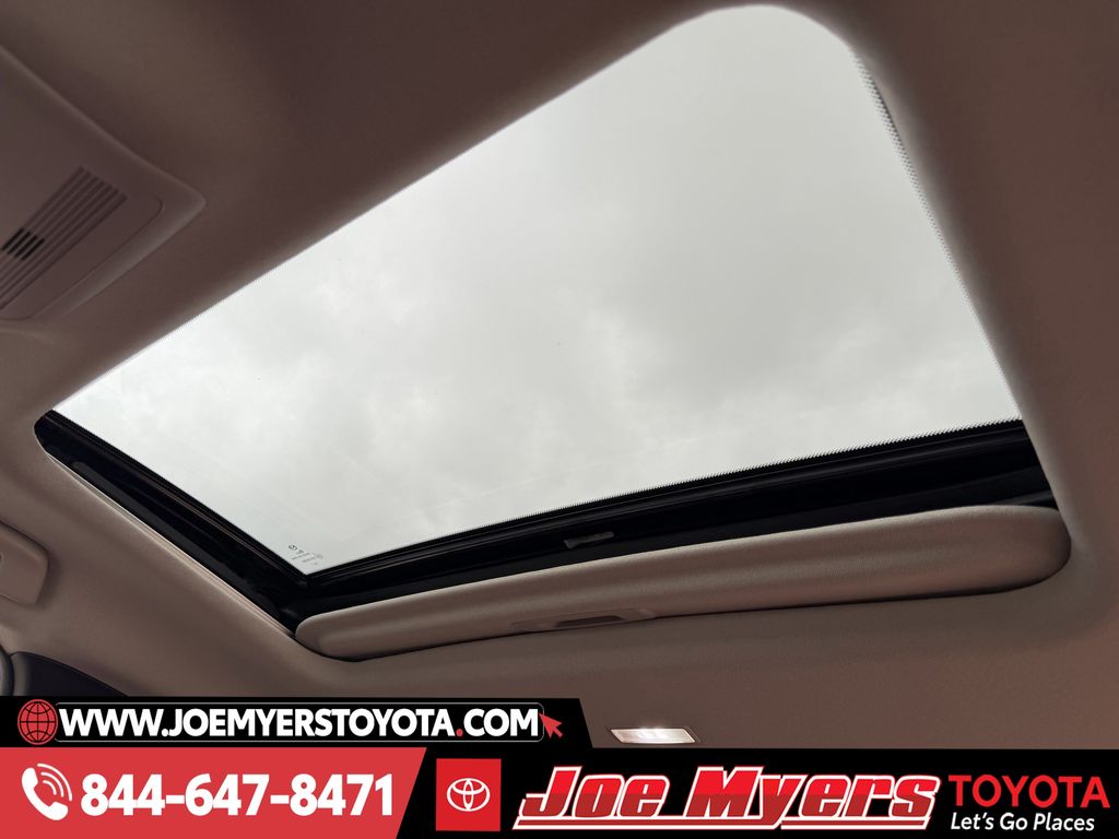 Used 2025 Polymetal Gray Metallic Mazda 2.5 S Carbon Edition image 29