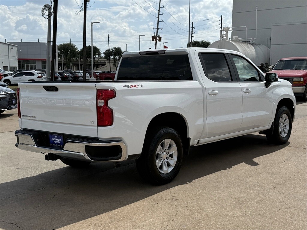 2024 Chevrolet Silverado 1500 LT photo 4