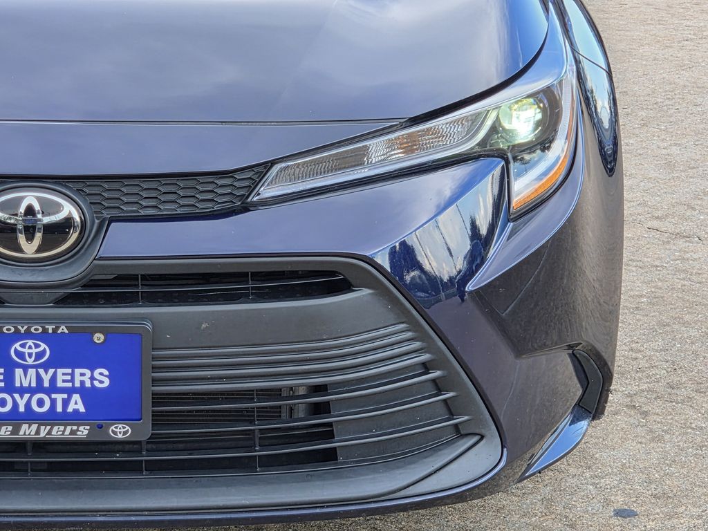 Used 2023 Blueprint Toyota LE image 4