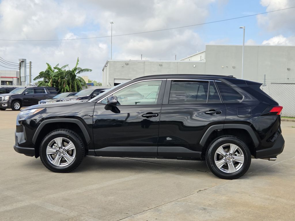 Used 2025 Midnight Black Metallic Toyota XLE image 6