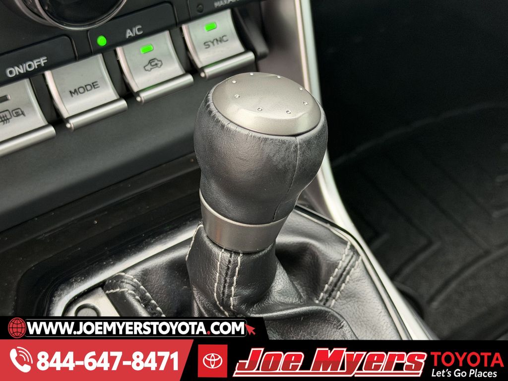 Used 2022 Pavement Toyota Premium image 21