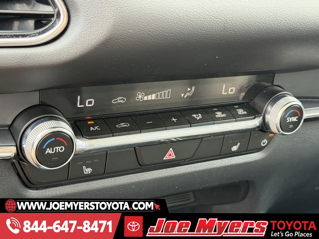 Used 2025 Snowflake White Pearl Mica Mazda 2.5 S Preferred Package image 20