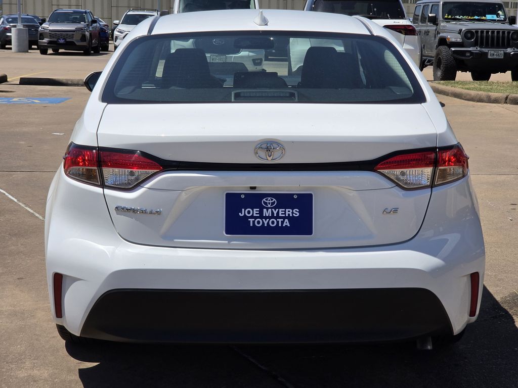 Used 2025 Ice Toyota LE image 8