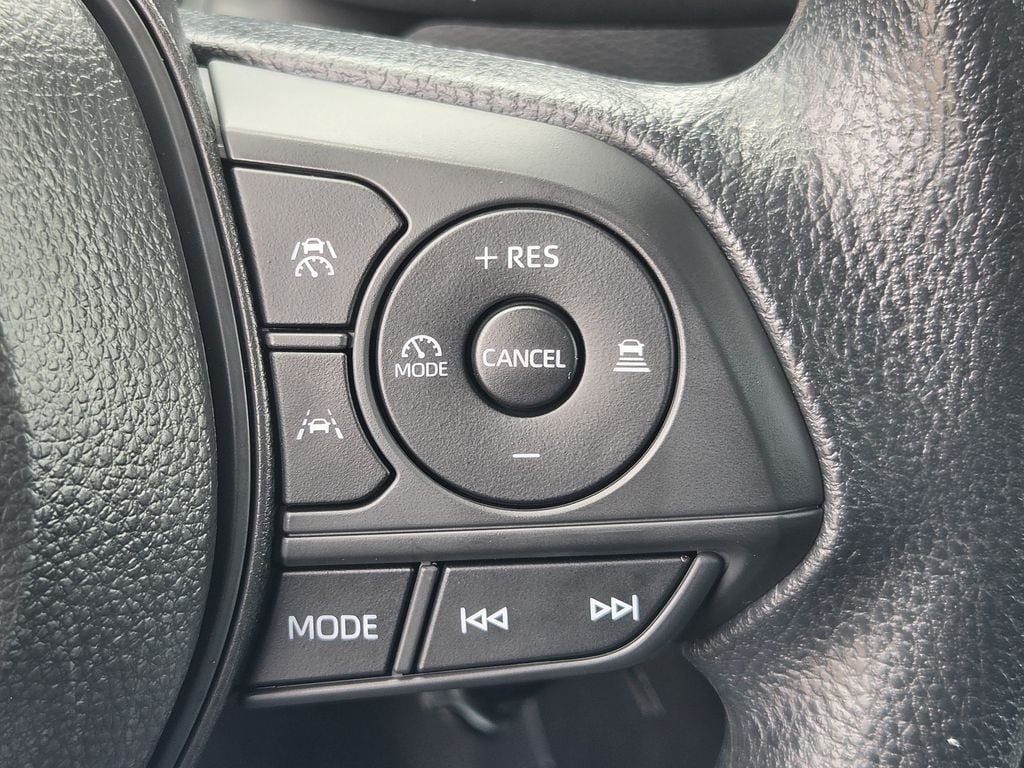 Used 2026 Ice Toyota LE image 21