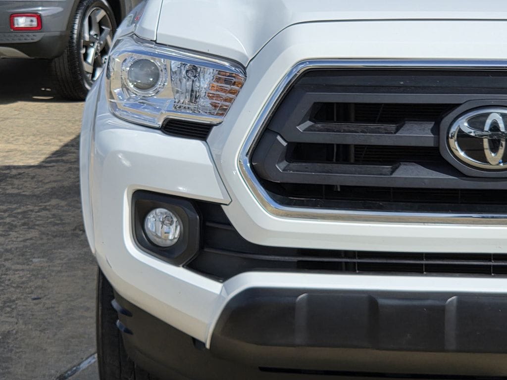 Used 2023 Ice Toyota SR5 image 5
