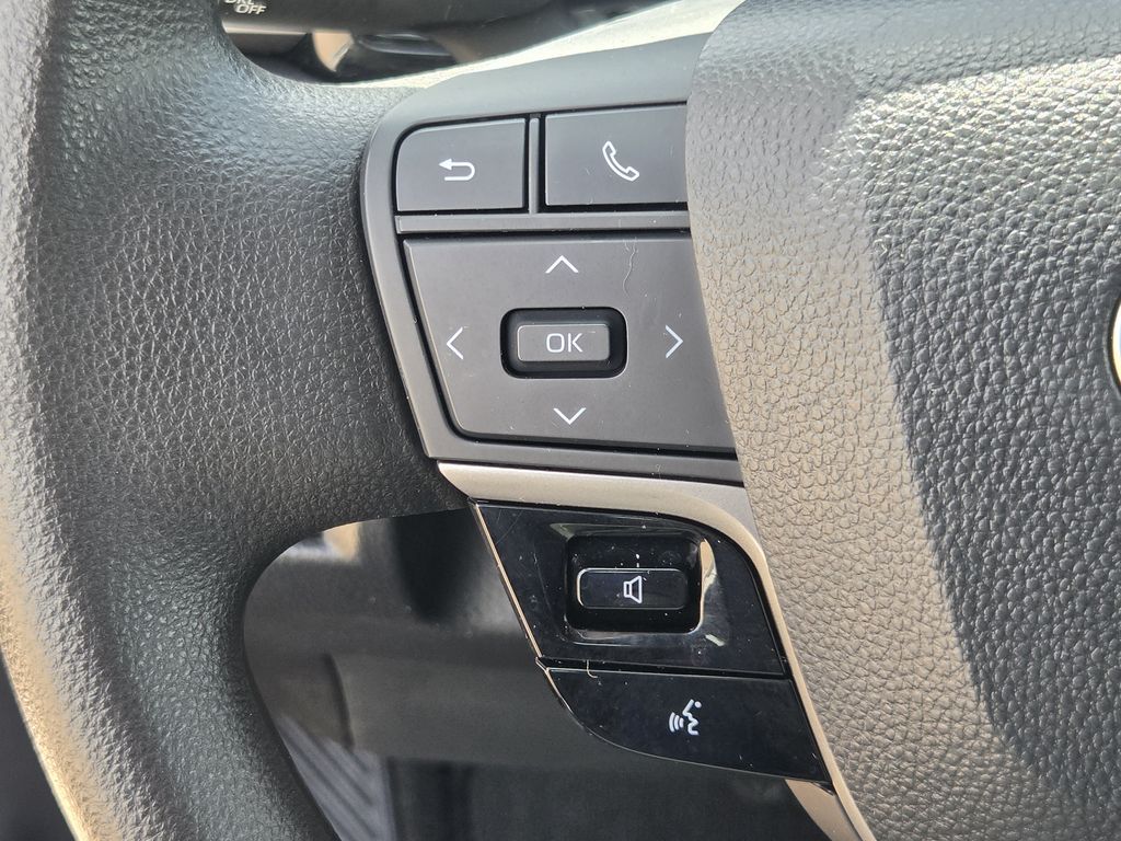 Used 2025 Ice Toyota LE image 24