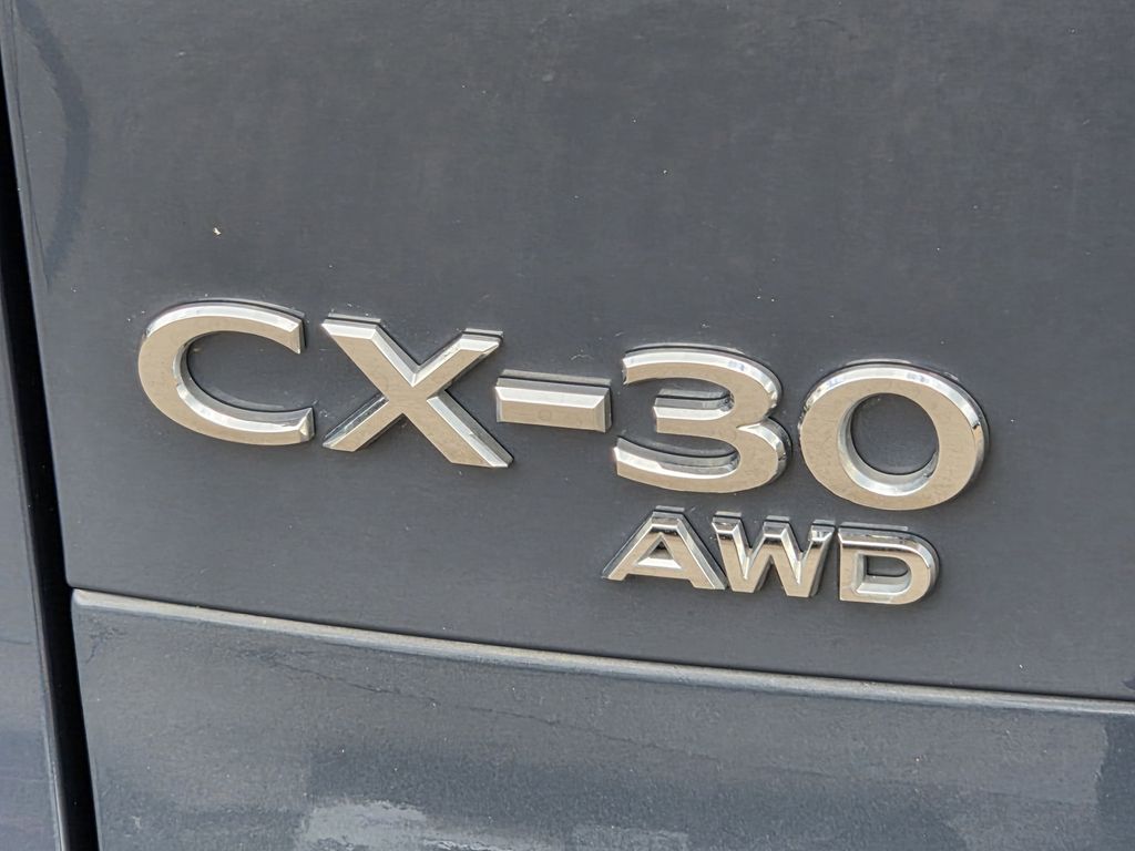 2025 Mazda CX-30 Carbon Edition - Photo 11