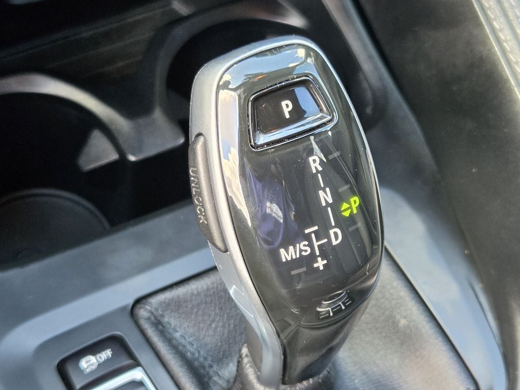 Used 2022 Jet Black BMW sDrive28i image 20