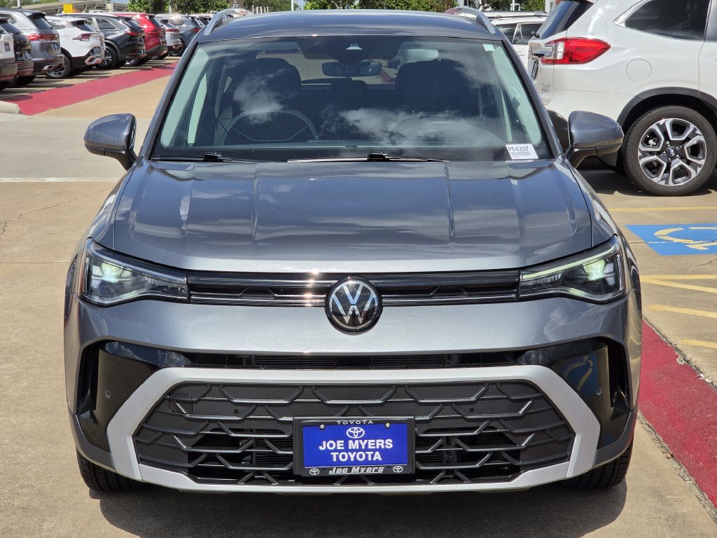 Used 2025 Gray Volkswagen 1.5T SE image 3