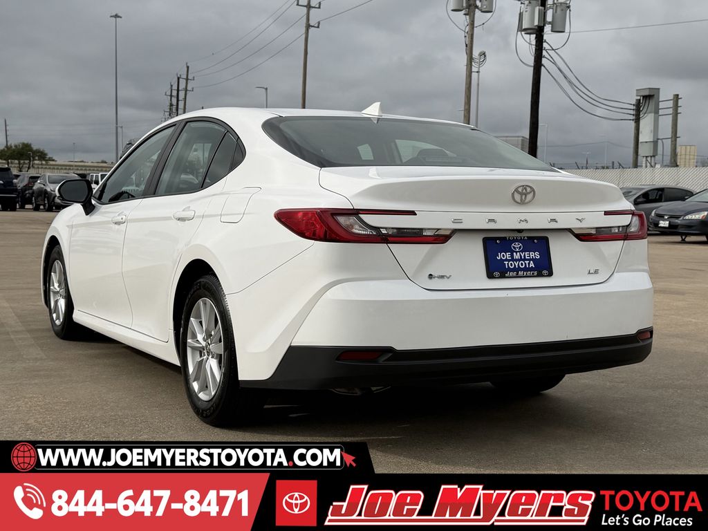 Used 2025 Ice Cap Toyota LE image 7