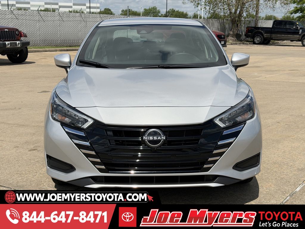 Used 2025 Brilliant Silver Metallic Nissan 1.6 SV image 3