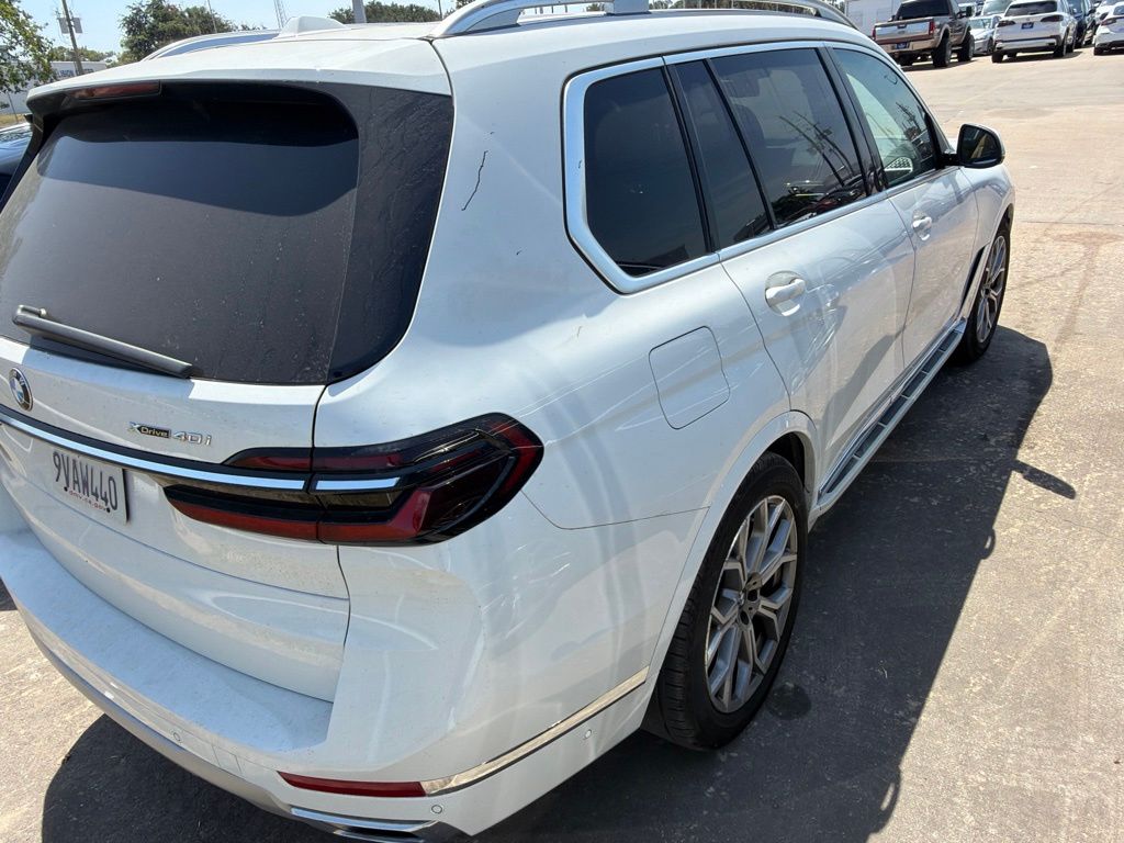 Used 2026 Alpine White BMW xDrive40i image 5