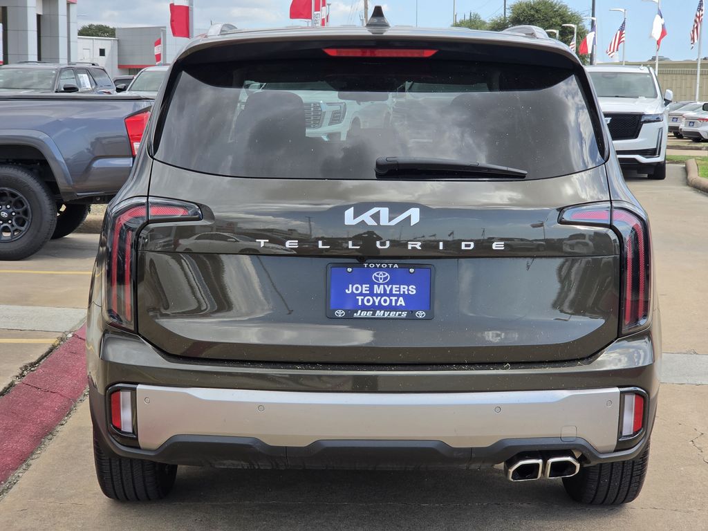 Used 2025 Dark Moss Kia EX image 8