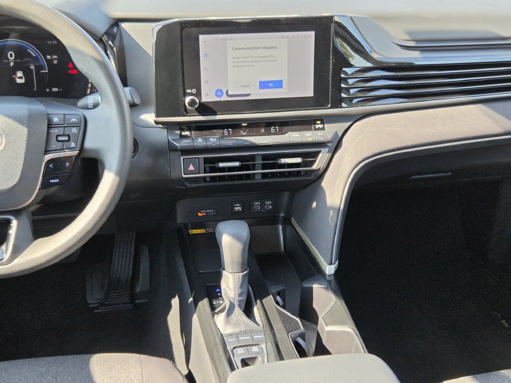 Used 2025 Underground Toyota LE image 17