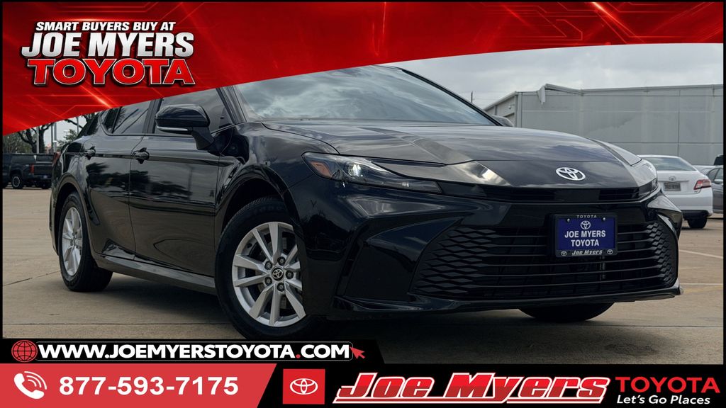  2026 Toyota Camry LE FWD   