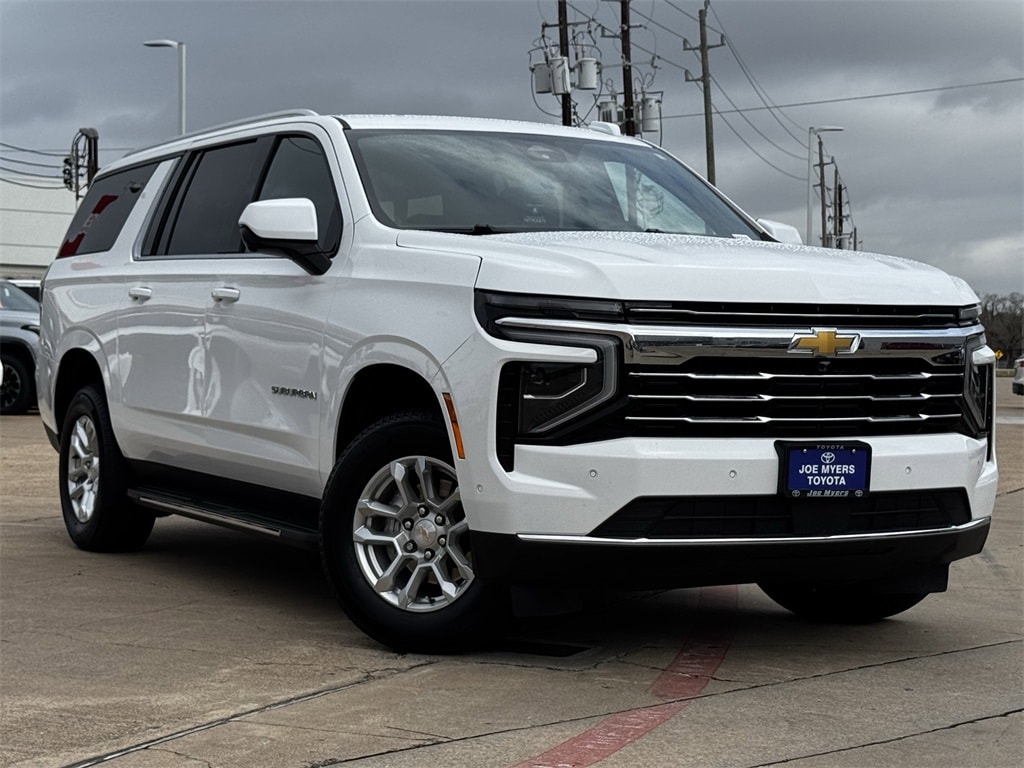 Used 2025 Chevrolet Suburban LT SUV