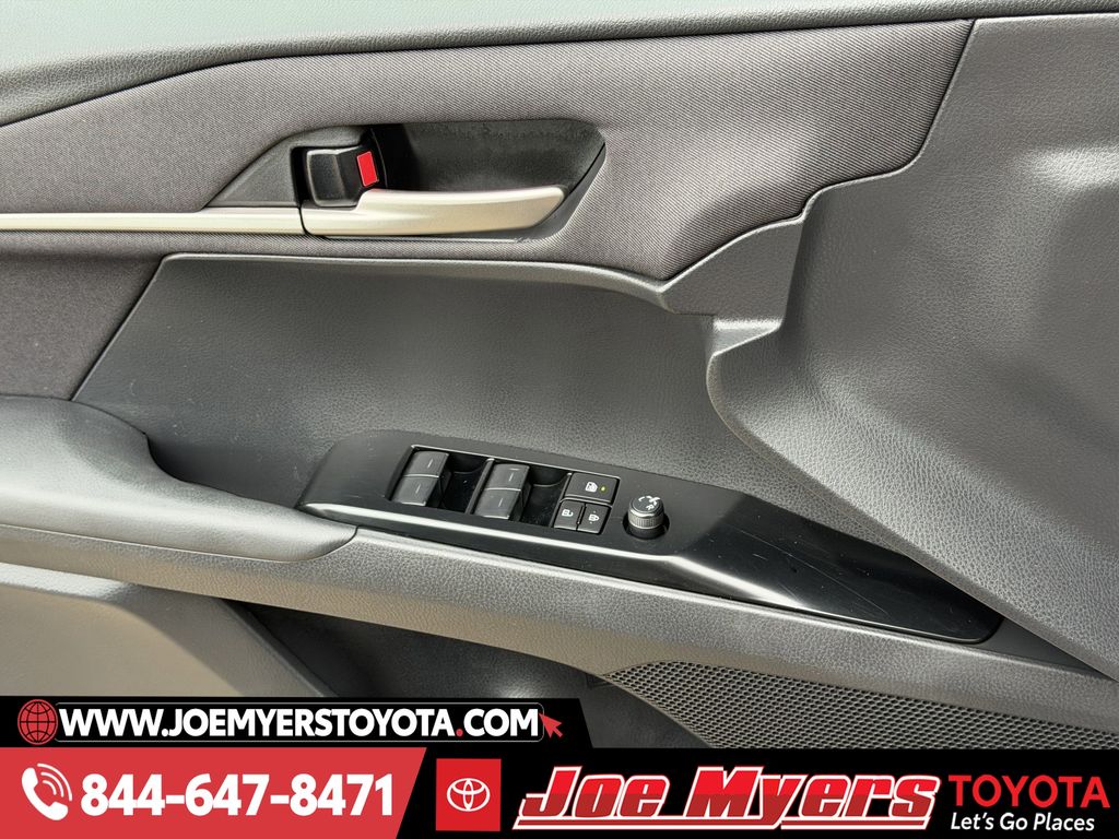 Used 2025 Midnight Black Metallic Toyota LE image 27