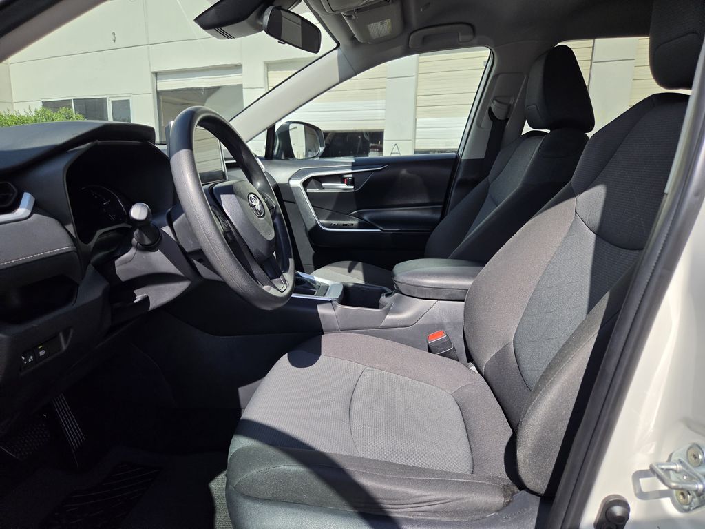 Used 2025 Ice Toyota XLE image 27