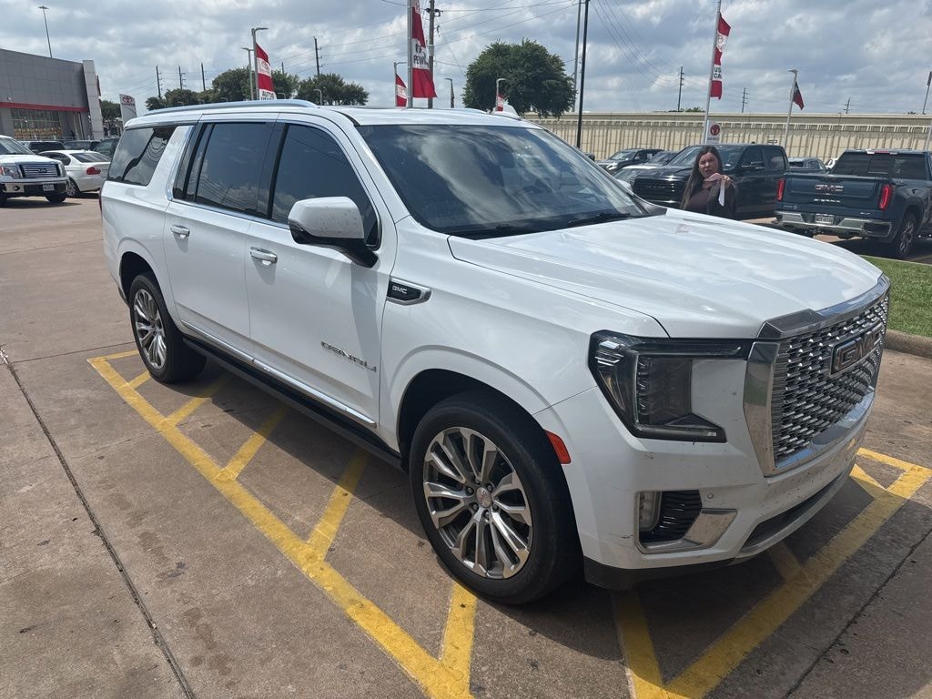 Used 2022 GMC Yukon XL Denali SUV