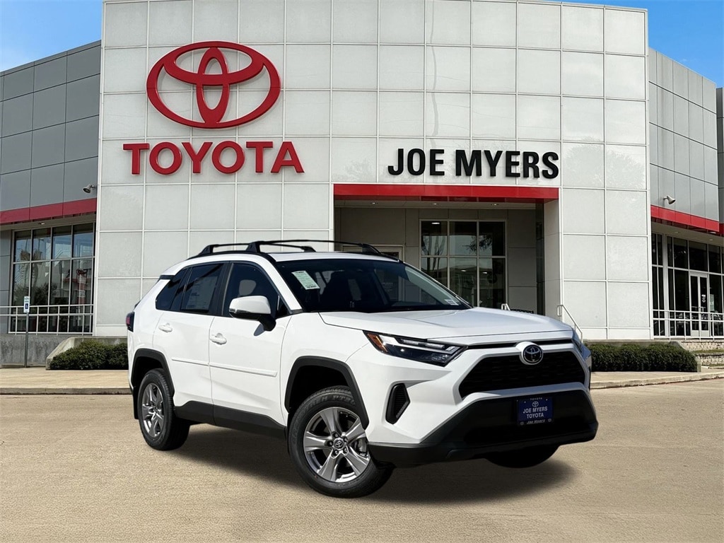 New 2025 Toyota RAV4 XLE SUV