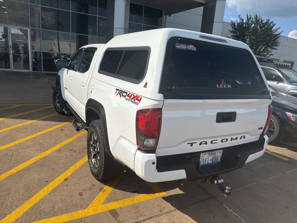 2018 Toyota Tacoma TRD Off-Road photo 3