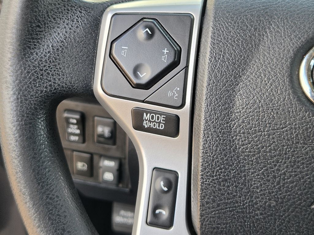 Used 2018 Magnetic Gray Metallic Toyota SR5 image 22