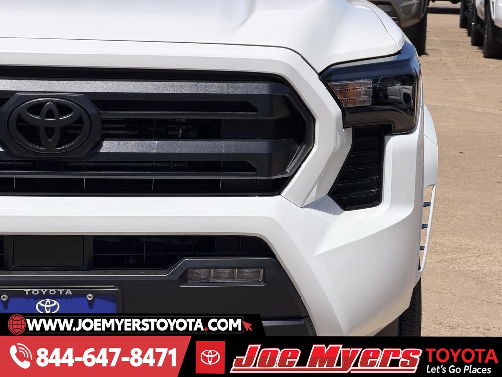 New 2026 Ice Cap Toyota SR5 image 4