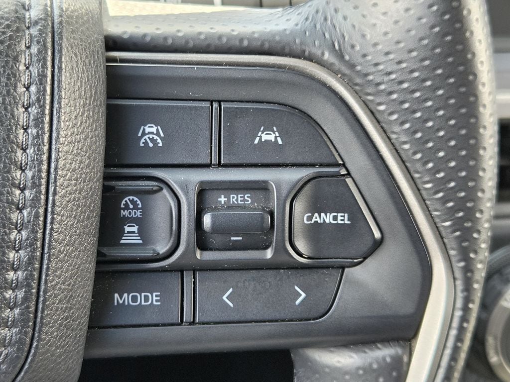 Used 2025 Ice Toyota SR5 image 22