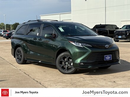 2025 Toyota Sienna Woodland Edition Van Passenger Van