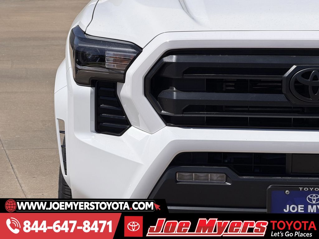 New 2026 Ice Cap Toyota SR5 image 5