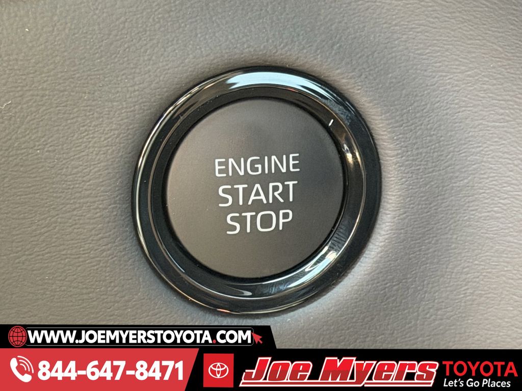 New 2026 Magnetic Gray Meta Toyota Platinum image 20