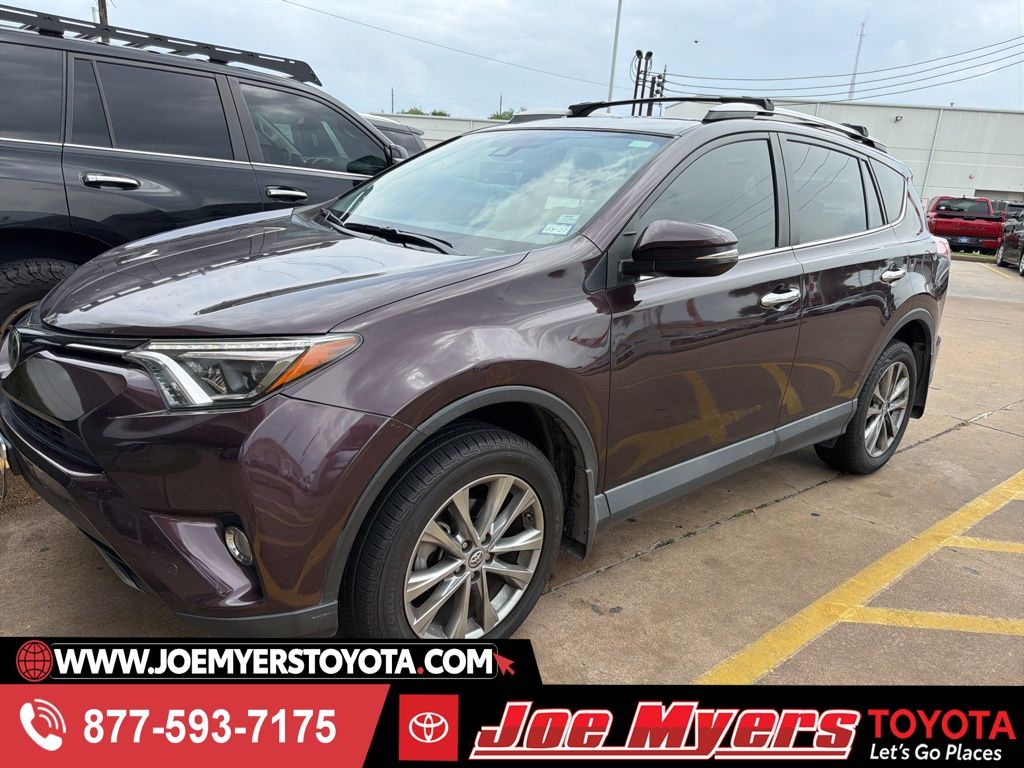 2017 Toyota RAV4 Limited's photo