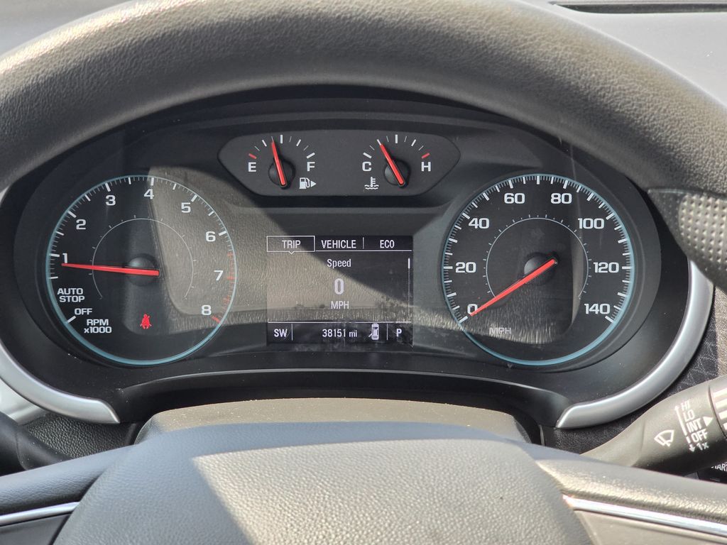 Used 2025 Summit White Chevrolet LT image 15