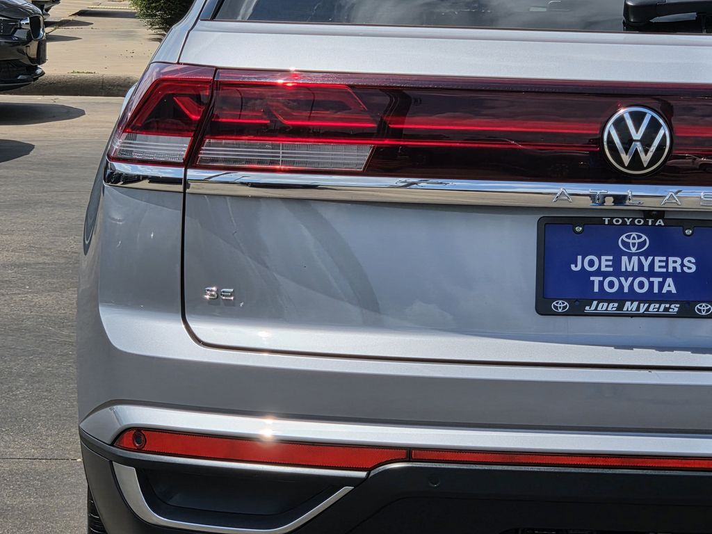 Used 2026 Silver Mist Metallic Volkswagen SE w/Technology image 10