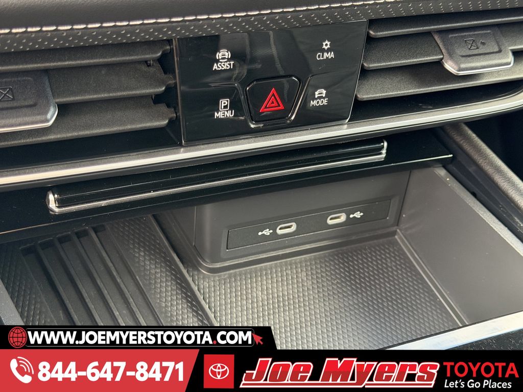 Used 2025 Deep Black Pearl Volkswagen 2.0T SE w/Technology image 20