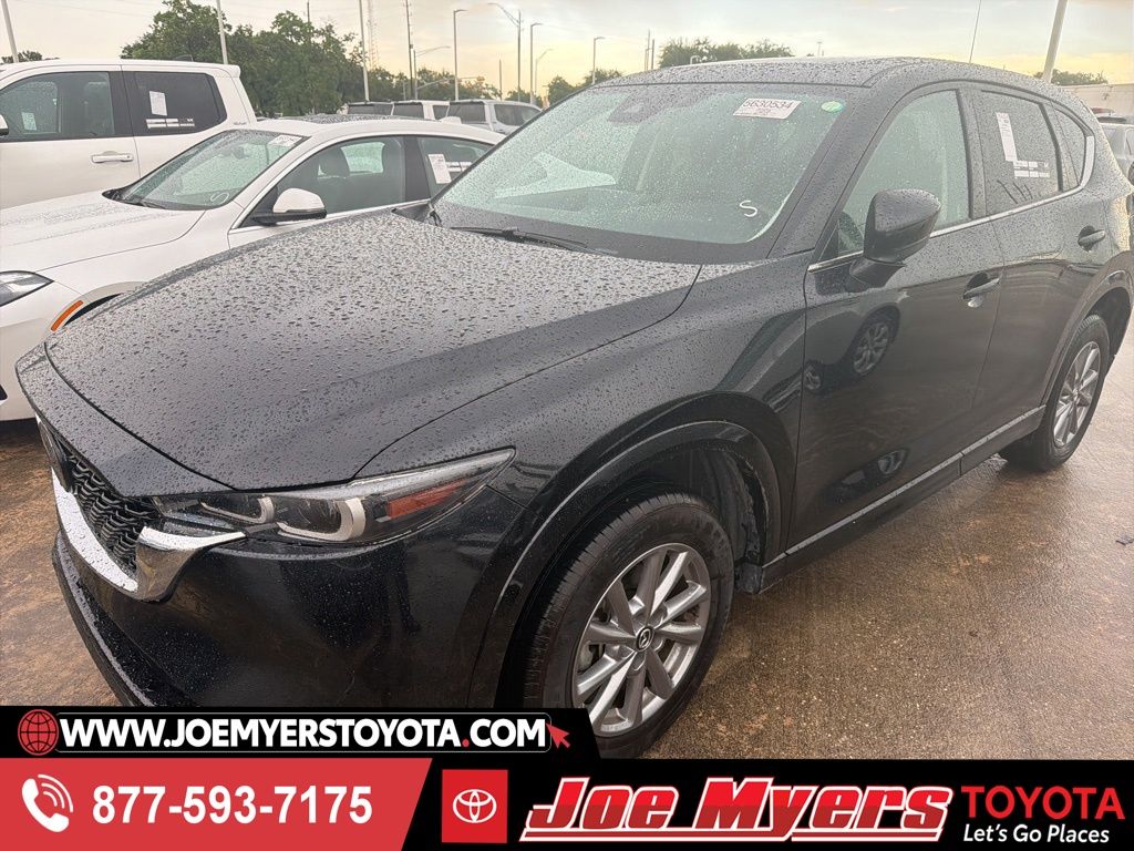 2025 Mazda CX-5 S Preferred package Auto AWD's photo