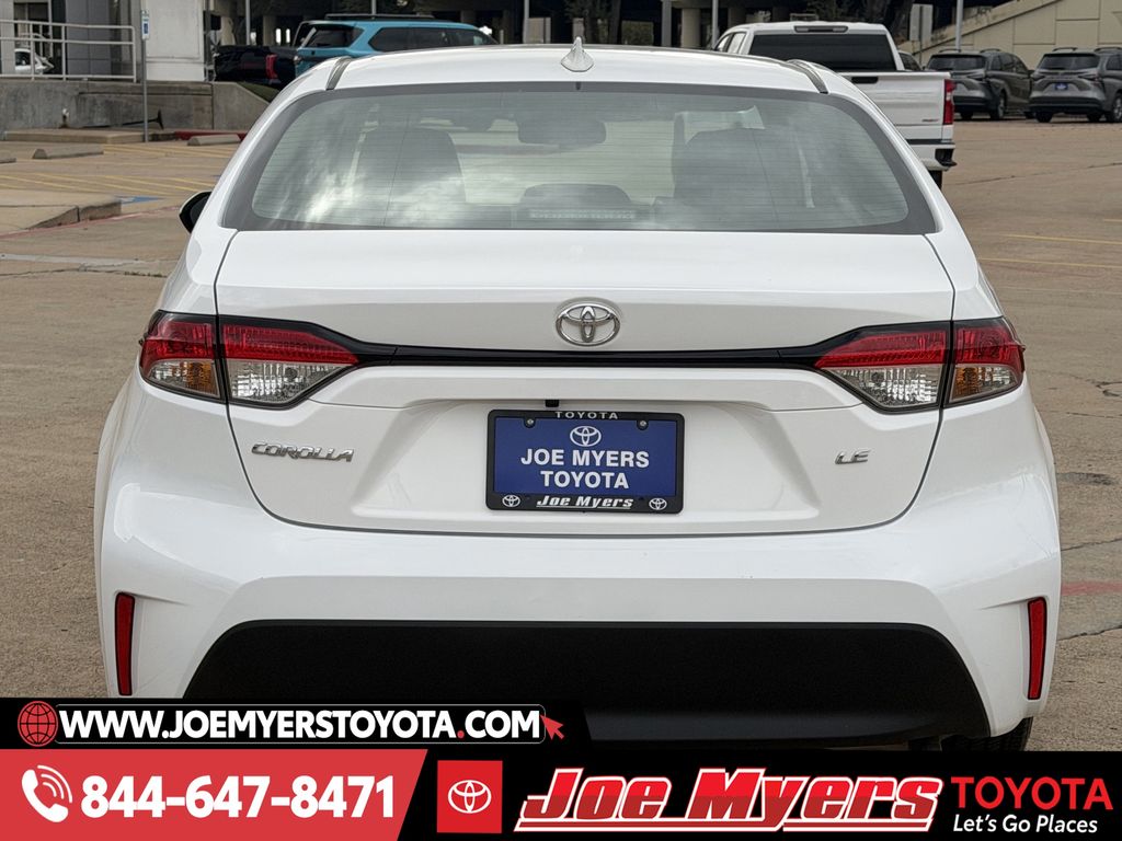 Used 2025 Ice Cap Toyota LE image 8