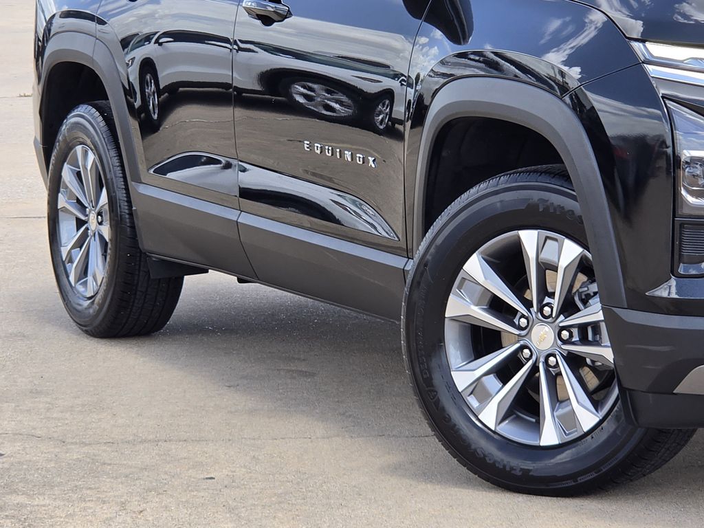 Used 2025 Mosaic Black Metallic Chevrolet LT image 11