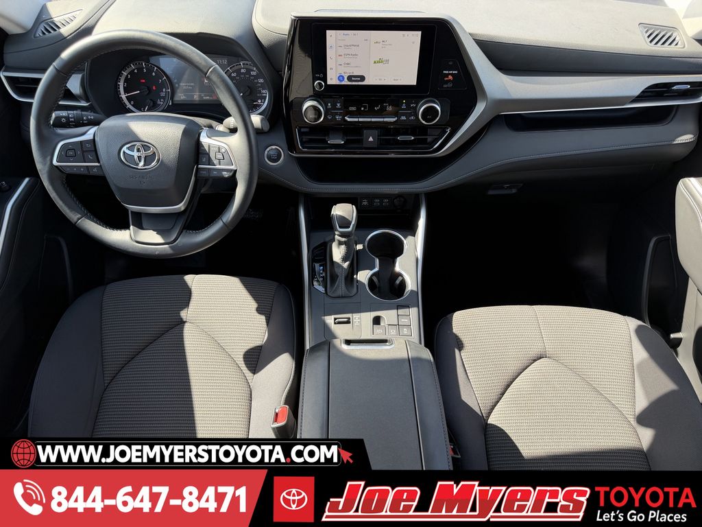 Used 2025 Magnetic Gray Metallic Toyota LE image 13