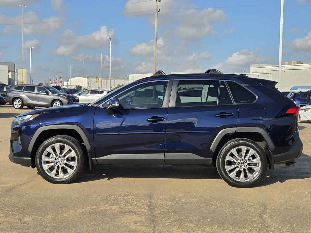 Used 2025 Blueprint Toyota XLE Premium image 6