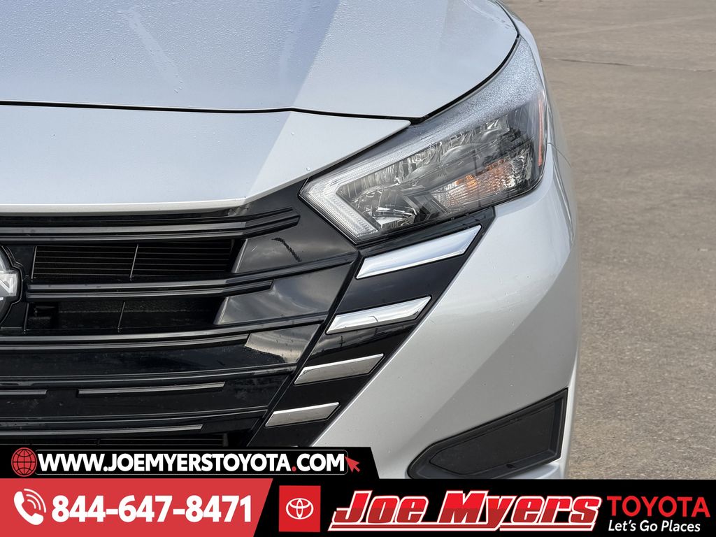 Used 2025 Brilliant Silver Metallic Nissan 1.6 SV image 4