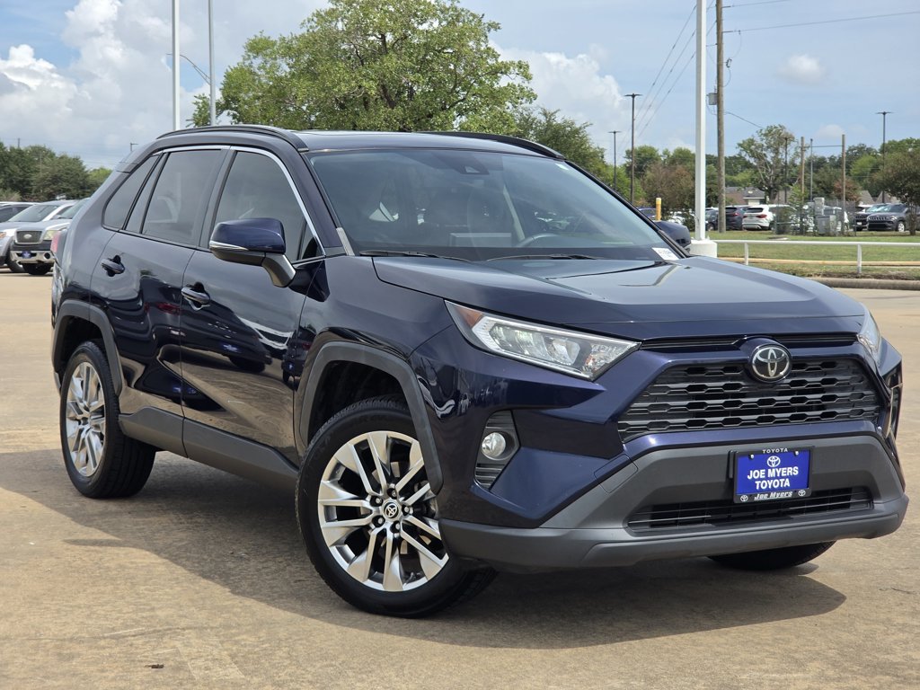 Used 2020 Blueprint Toyota XLE Premium image 2
