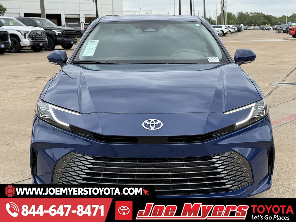 Used 2025 Reservoir Blue Toyota XLE image 3